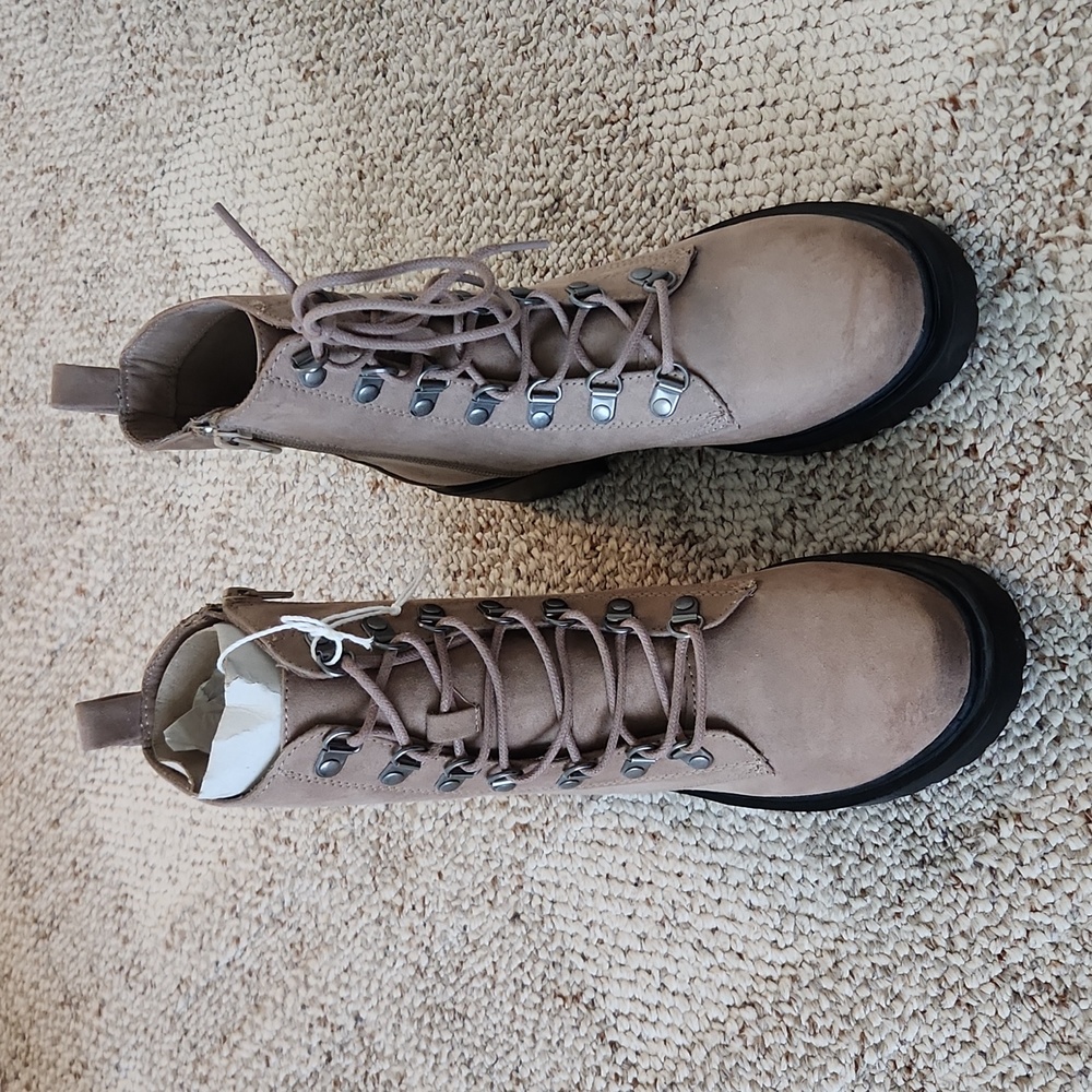 Lug boots